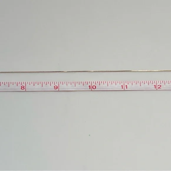 Elegant Gold Necklace - Picture 2 of 3